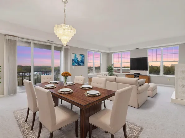 100 Clydesdale Trl APT 305, Hamel, MN 55340