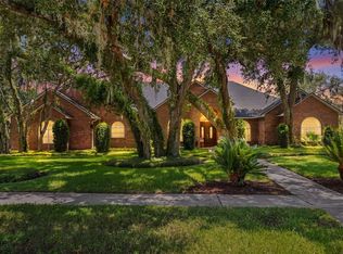 5804 Thoreau Pl, Lithia, FL 33547