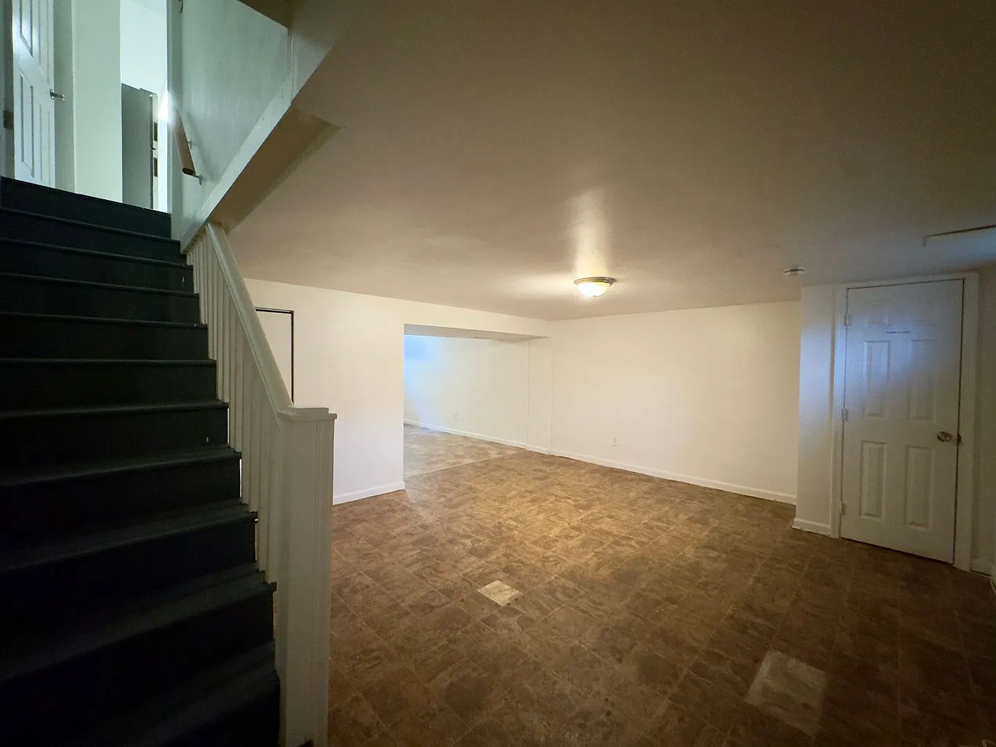 Charming 3BD/1.5BA Townhome w/ In-Unit Laundry in New Northwood, MD! — Photo 2