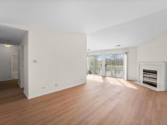 4th image of 1251 Rosewood Ct Unit A2