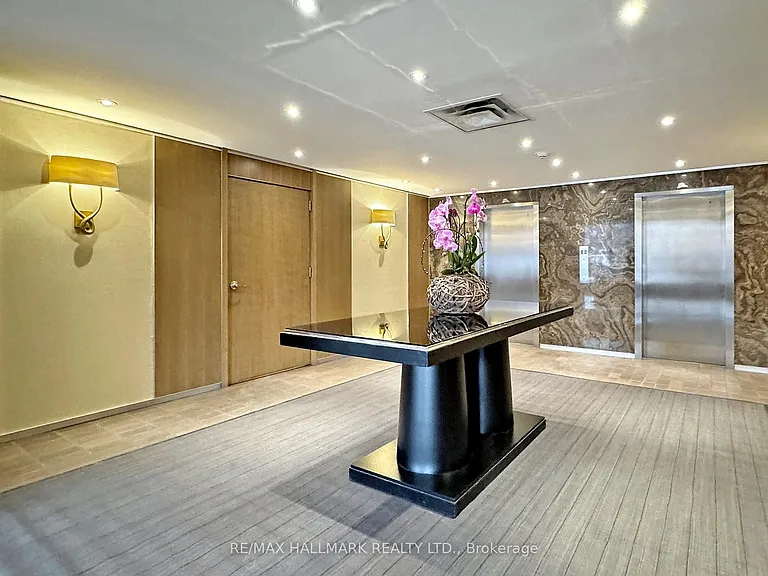 619 Avenue Rd #201 — Photo 9