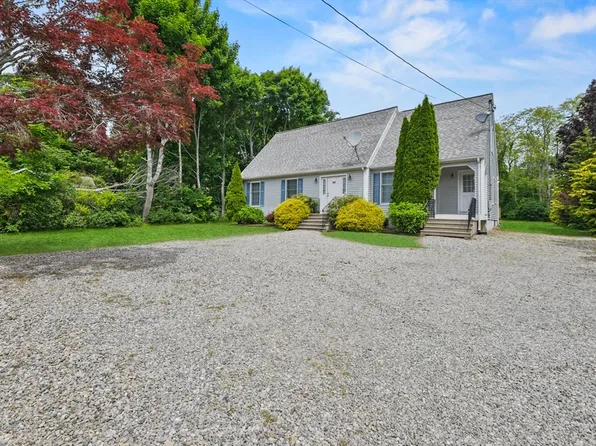 94 Jones Rd, Falmouth, MA 02540
