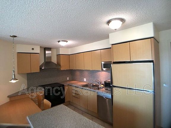 3rd image of 801 King St APT 1905