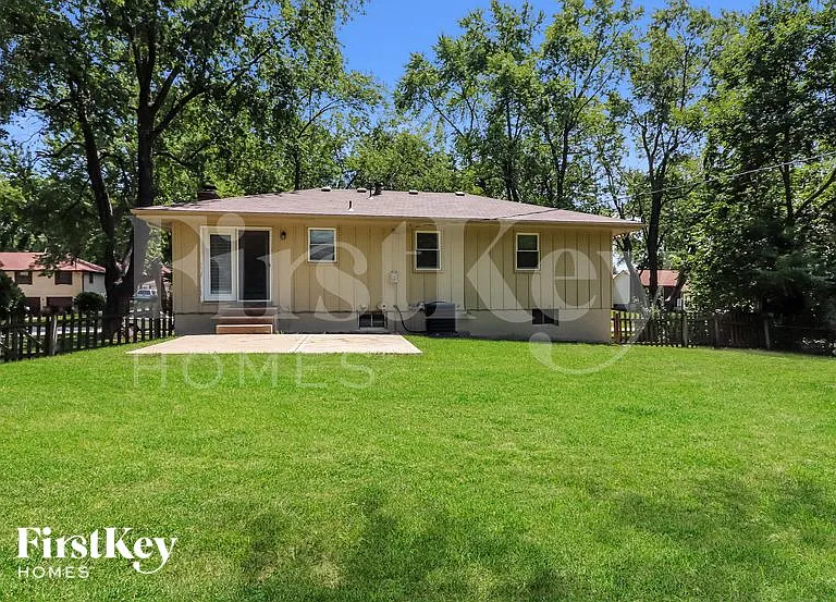 518 S Adams St — Photo 15