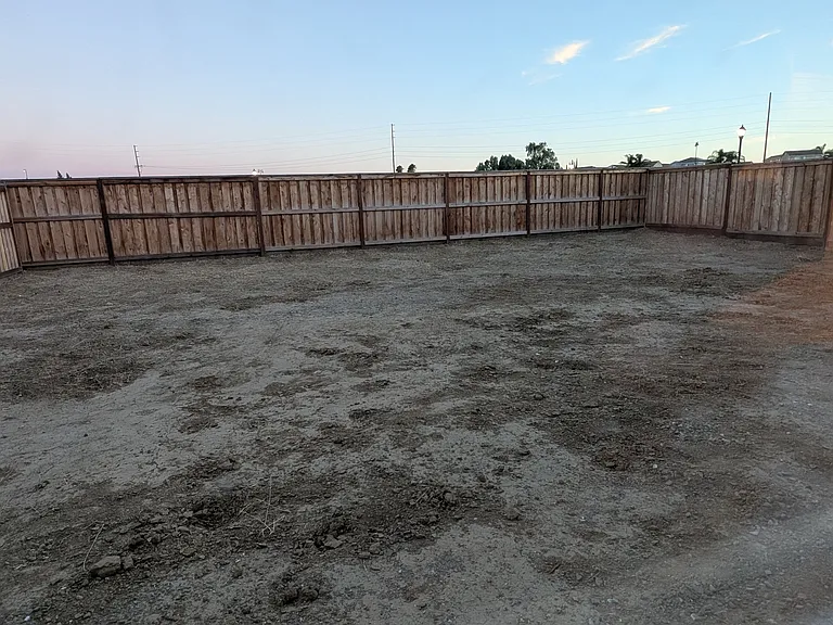 138 W Adriana Dr — Photo 22