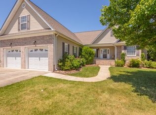8607 Boulder View Dr, Soddy Daisy, TN 37379