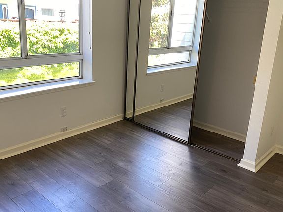 5th image of 1100 Eddy St Unit E