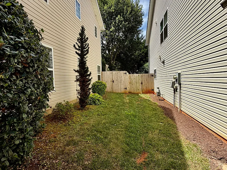 551 Tribune Dr — Photo 3