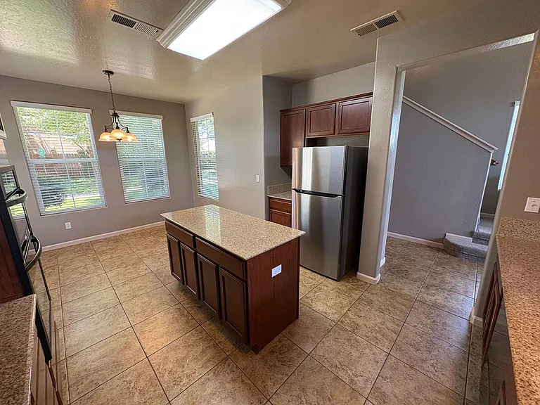 3310 N Tilden Ct — Photo 22