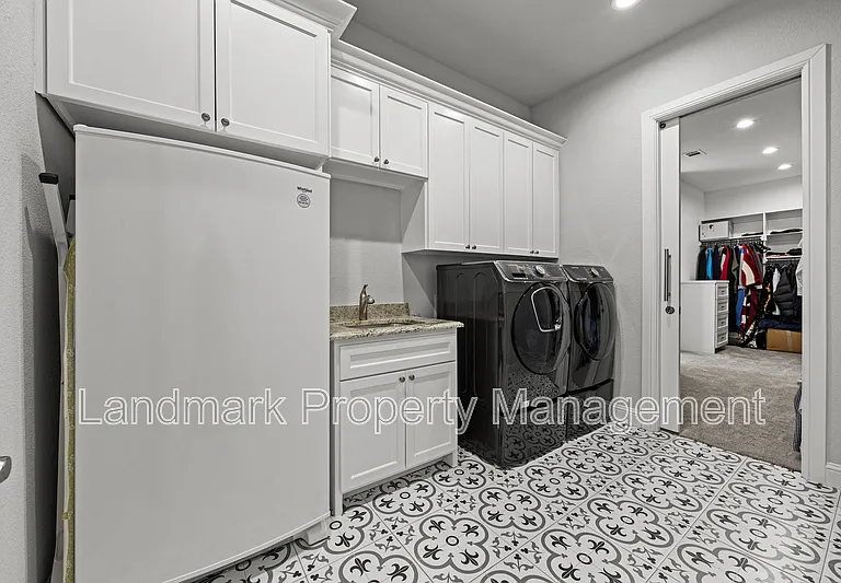6381 Rigel Rd — Photo 32