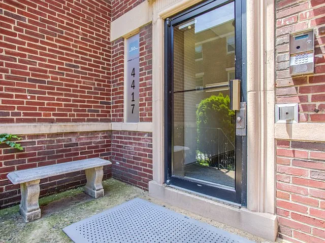 Campus Apartments — Photo 2