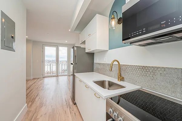 Rented by Voro, LLC | media 1