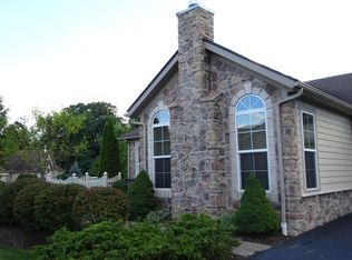 300 Sandover Dr, Aurora, OH 44202