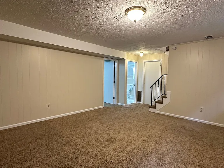 3486 Ormond Cir — Photo 29