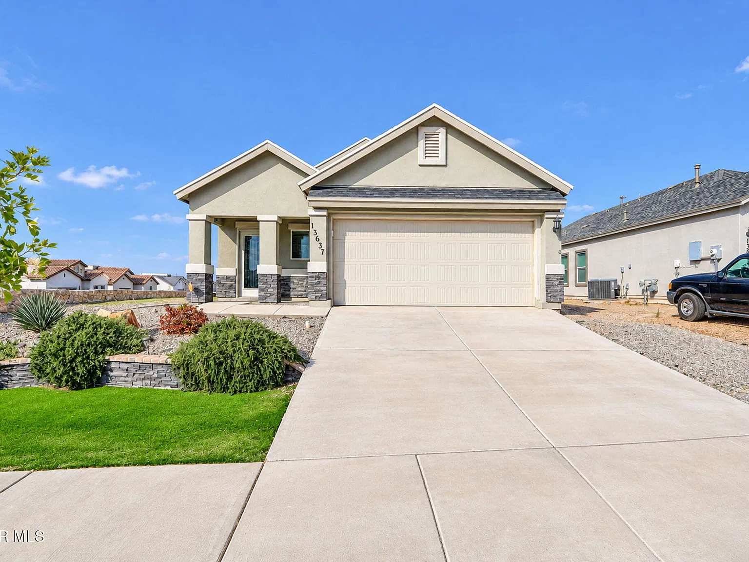 4 bed, 3.0 bath, 1730 sqft, $1,750 — Photo 1