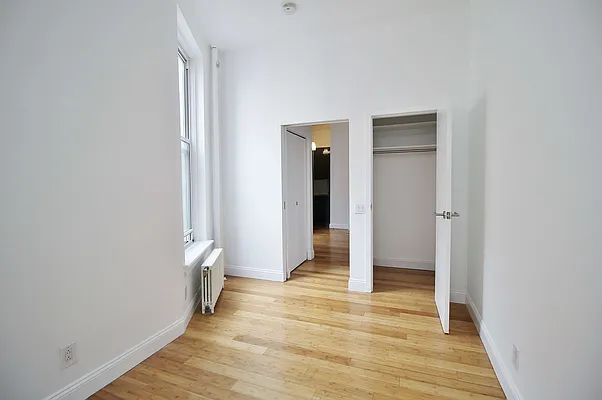 Rented by Julianna Realty Corp | media 22