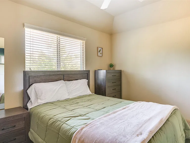 8470 Coral Cove Pass Ln — Photo 18
