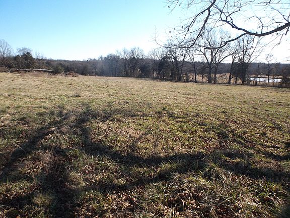 5th image of 2902 Muddy Ln
