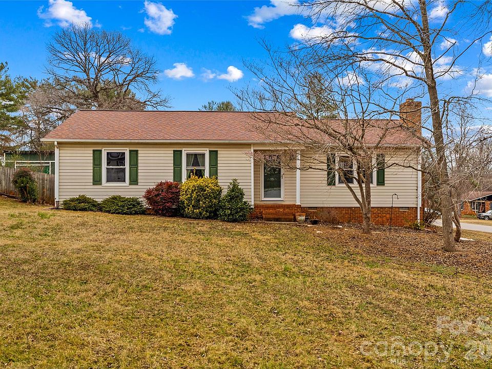 1st image of 115 Pineview Ct
