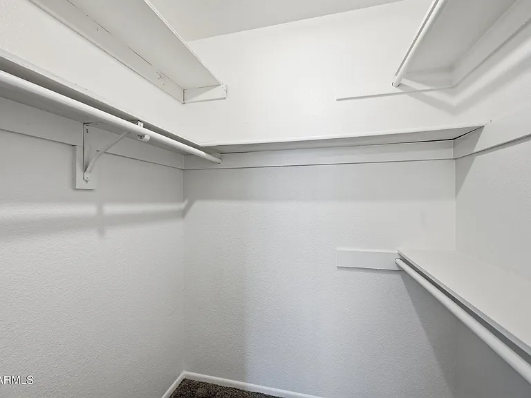 2216 W Straford Dr — Photo 16