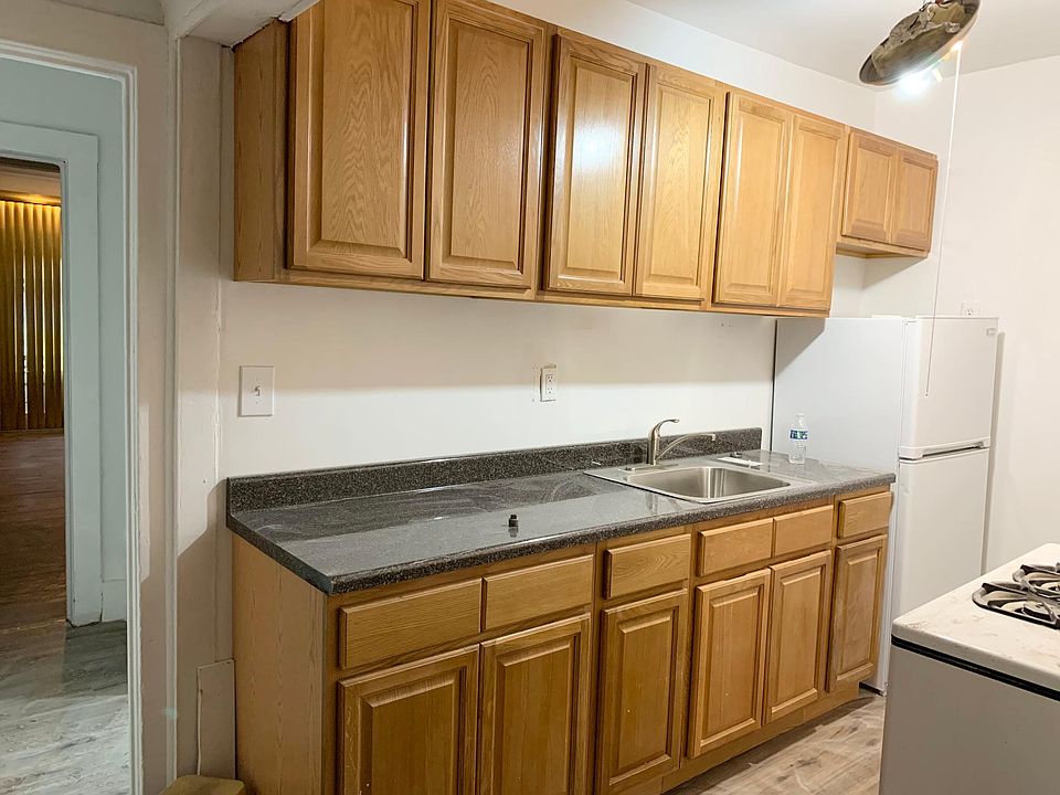 2nd image of 1131 Pierce Ave #2