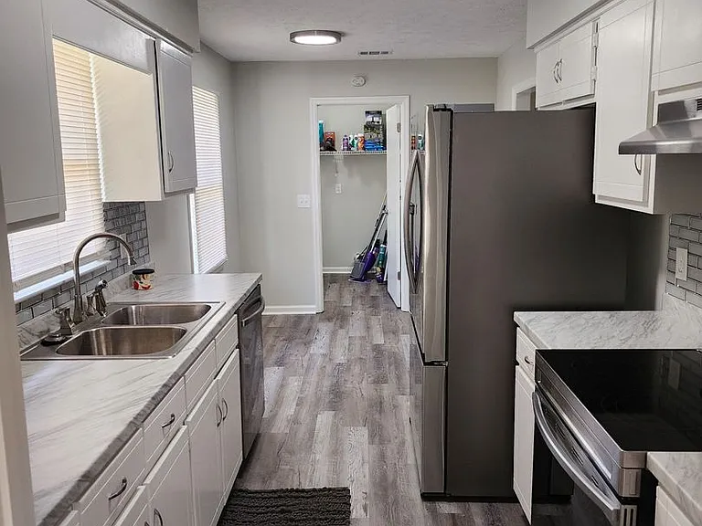 3034 Lansing Ave — Photo 15