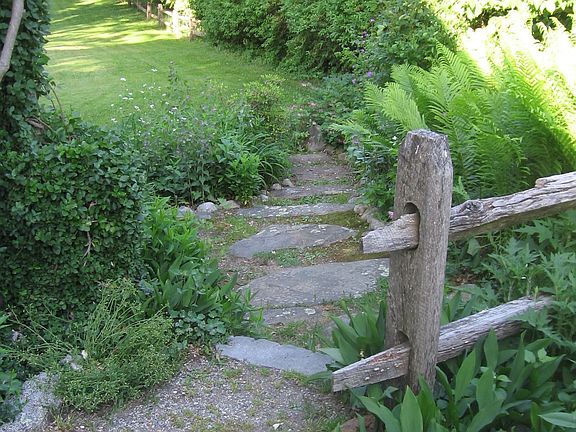 Garden pathway 