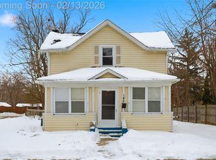 146 E Summit St, Chelsea, MI 48118