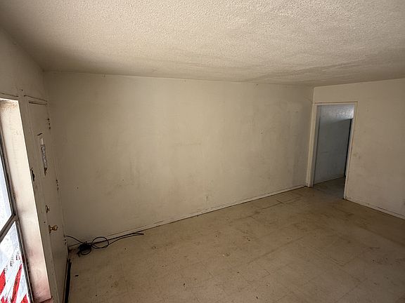 5th image of 1506 Yucca Ave #W