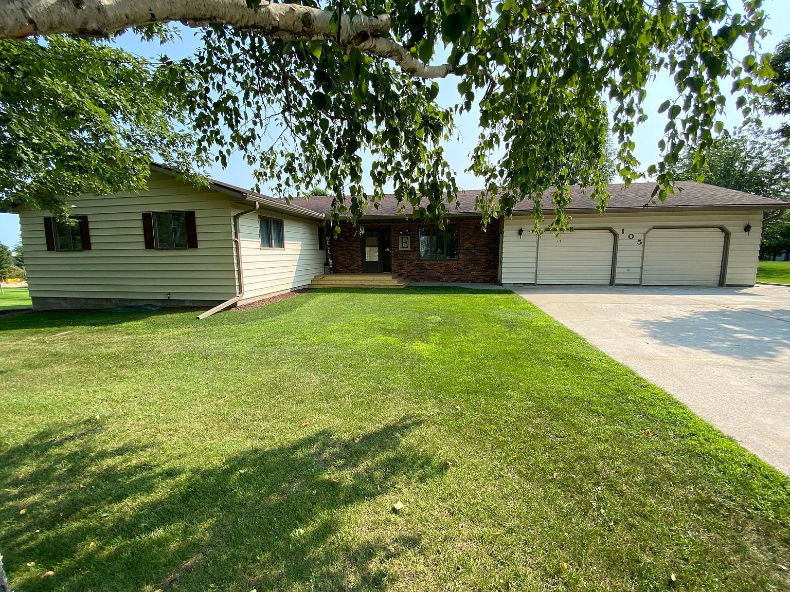 105 6th St S, Sauk Centre, MN 56378 Zillow