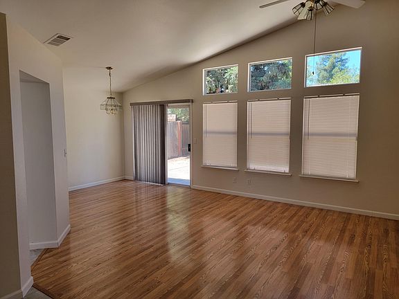 3rd image of 2298 E Bedford Ave