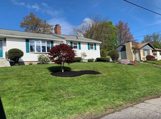 32 Cro Shee Ln, Leominster, MA 01453