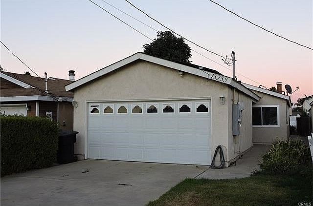 1st image of 15255 Mariposa Ave