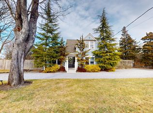 15 Walnut Ave, East Quogue, NY 11942