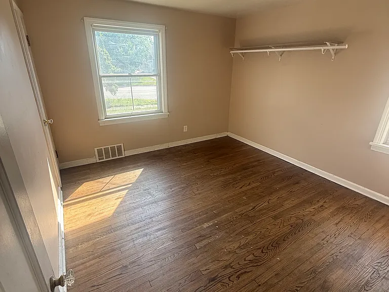 2207 Green Rd — Photo 7