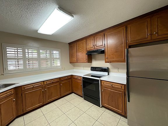 20220404_210249192_iOS_04292022