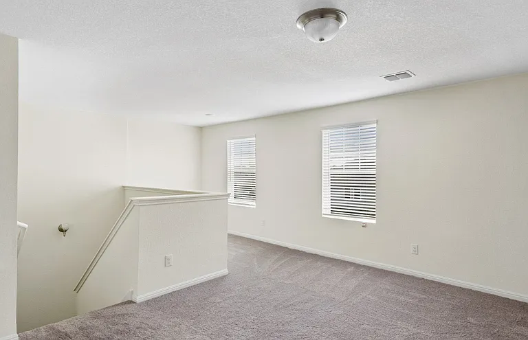 Beacon at Presidential Heights Rental Homes — Photo 12