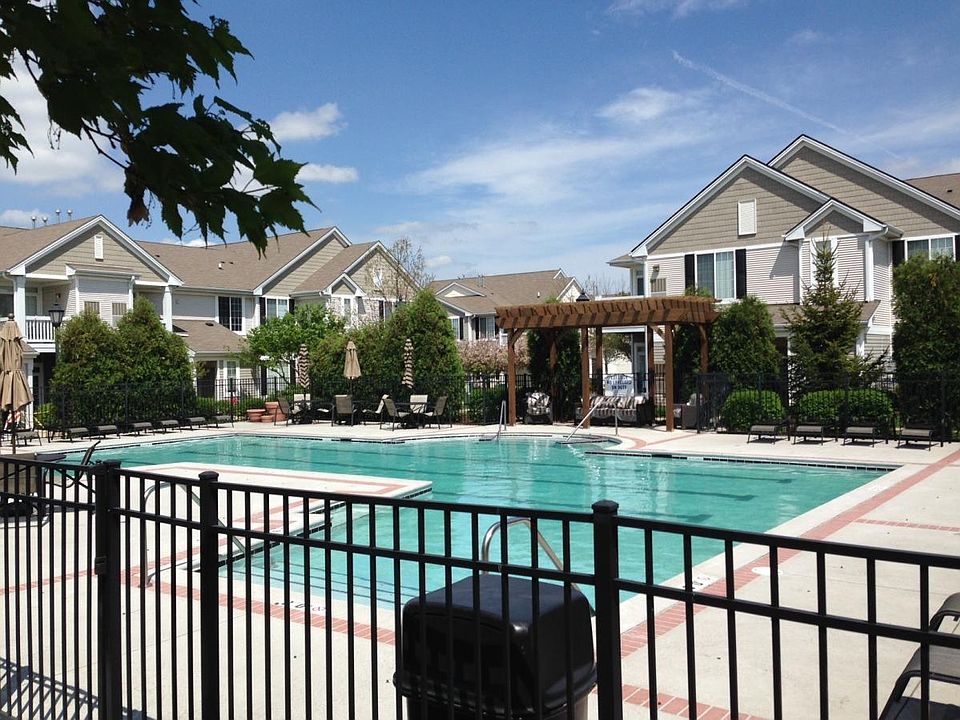 2012 Farmington Lakes Dr APT 15, Oswego, IL 60543 Zillow