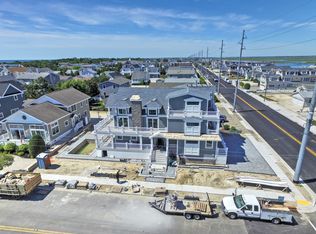 298 46th St, Avalon, NJ 08202