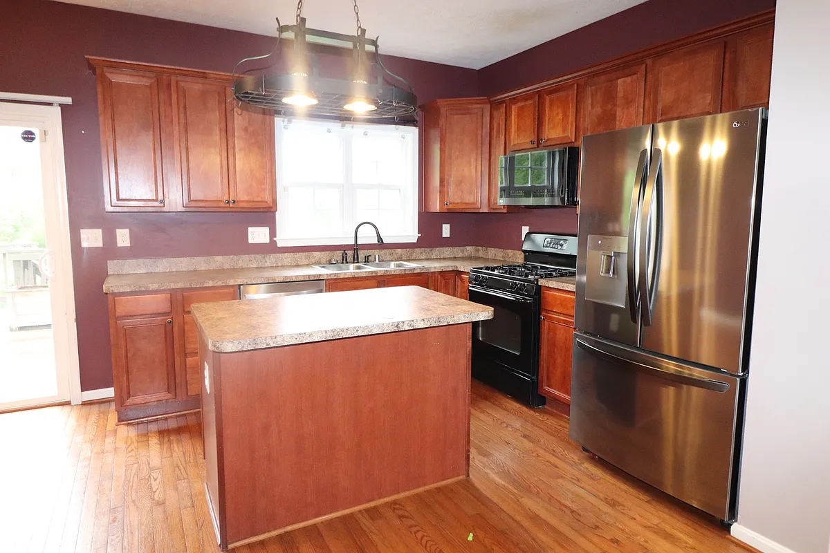 Building Photo - 104 Stingray Ct