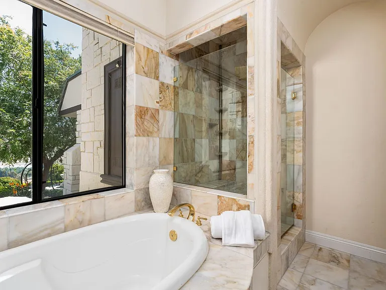 14215 Killarney Dr — Photo 50