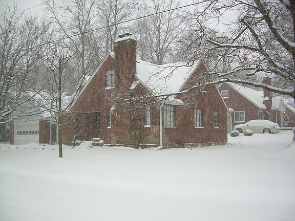 3rd image of 600 Shelby Ave