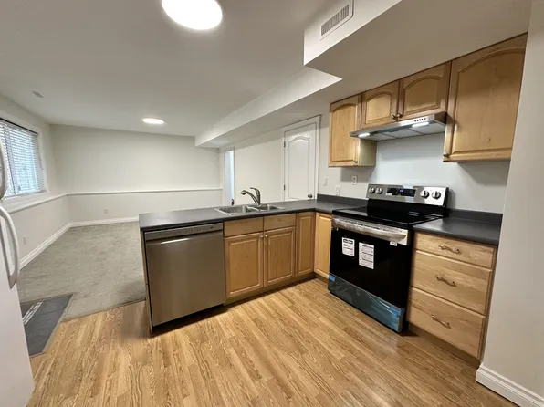 46450 Armstrong Pl #Basement, Chilliwack, BC V2R 5W4