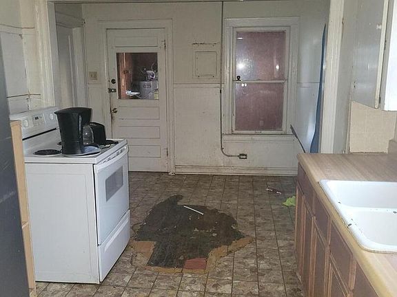 4th image of 432 HEARNE