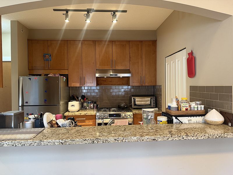 Vancouver House for rent - 2 Bedrooms — photo 11