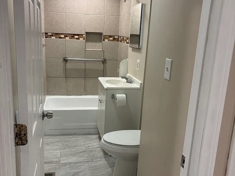 35 Edgeworth St #1 — Photo 6