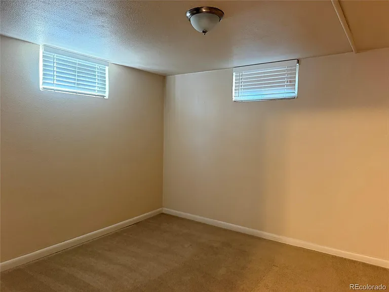 1223 S Eaton St — Photo 15