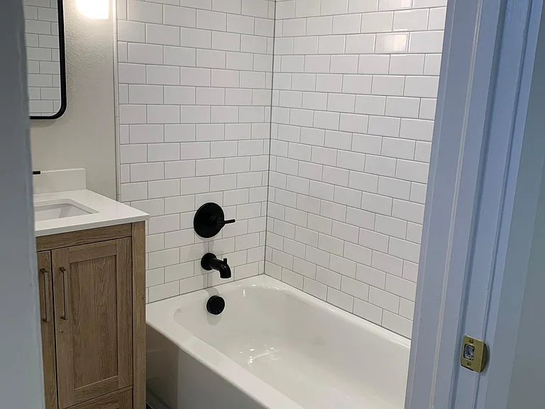 2104 S Corona St — Photo 31