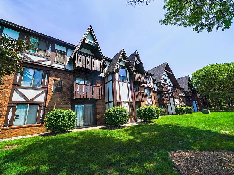 Swiss Valley Apartments — Photo 29
