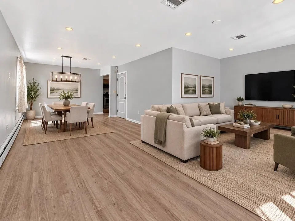 1101 Summit Ave #2